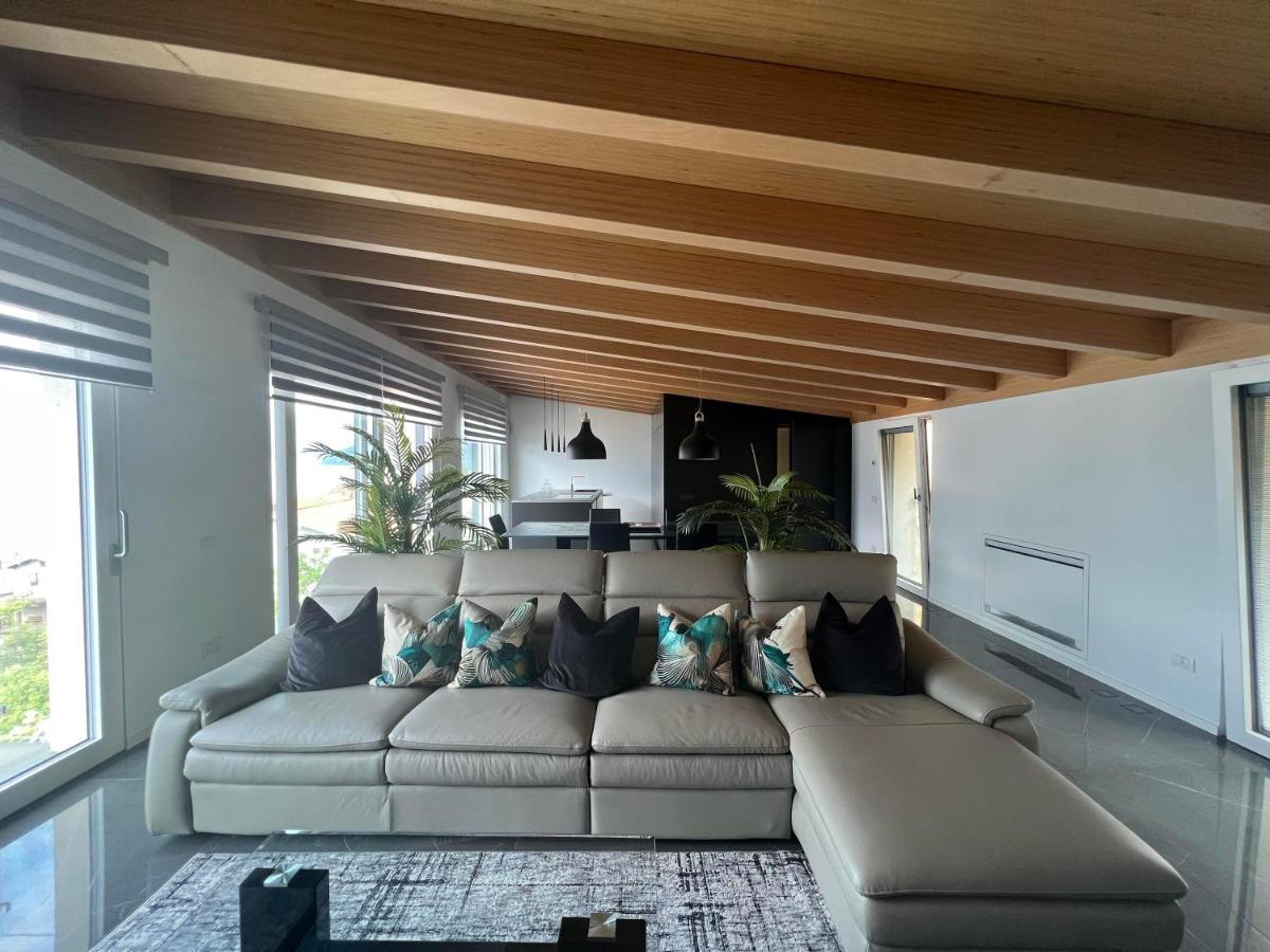 Luxury Lakefront Penthouse Lezzeno Dış mekan fotoğraf